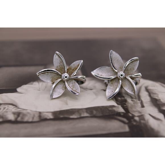 Crown Trifari Silvertone Floral Earrings - Picture 1 of 3